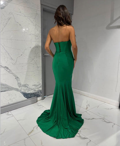 EMERALD ELEGANCE