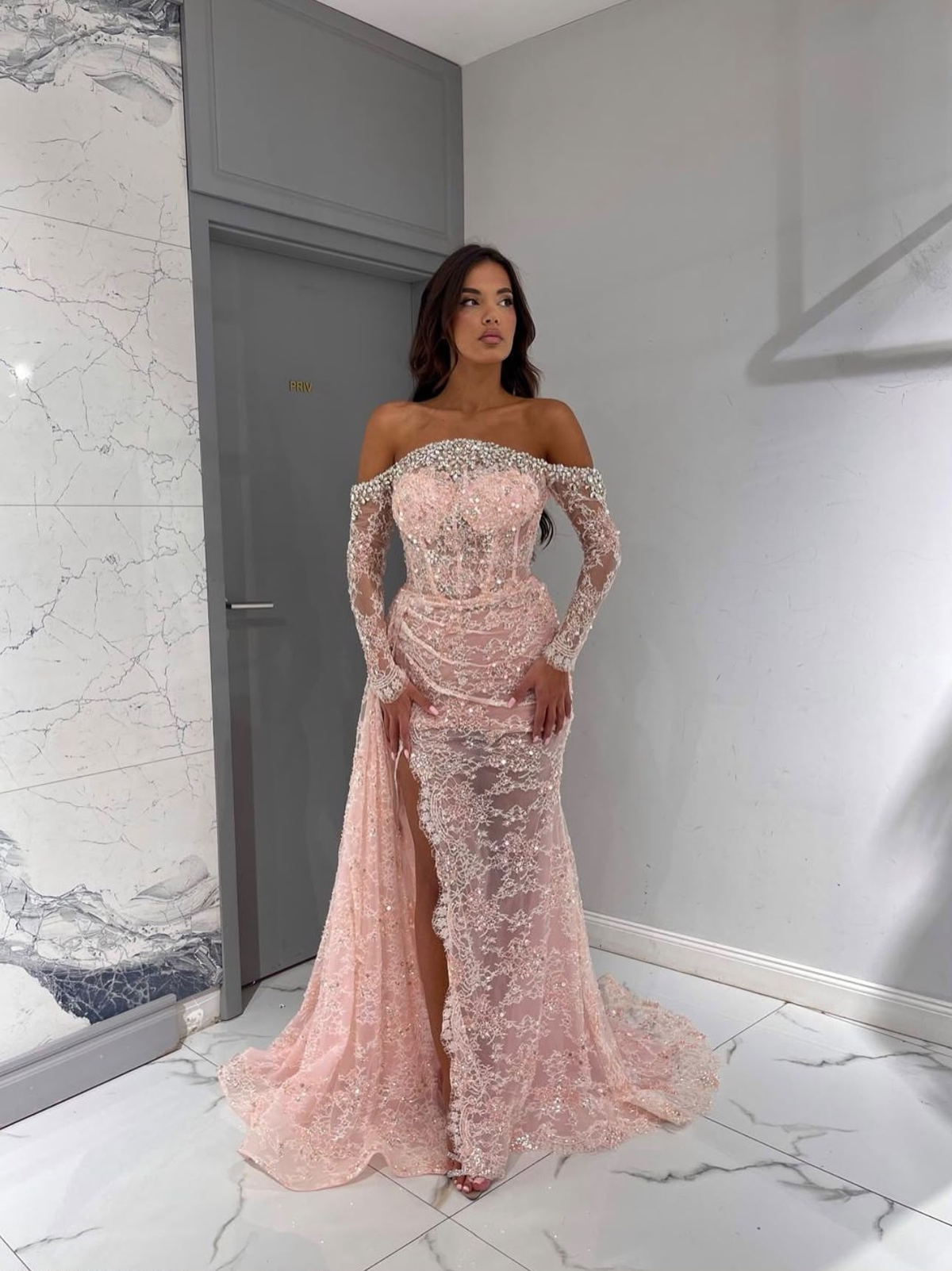 ROSE DENTELLE LUXE avondjurk roze kant voorkant