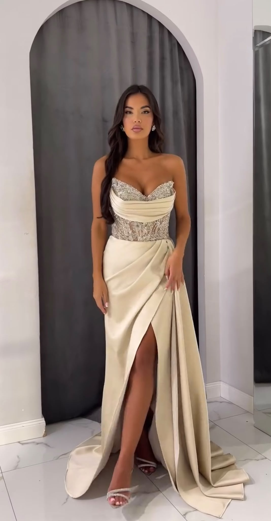 CHAMPAGNE DIAMANT avondjurk champagne strapless kristallen